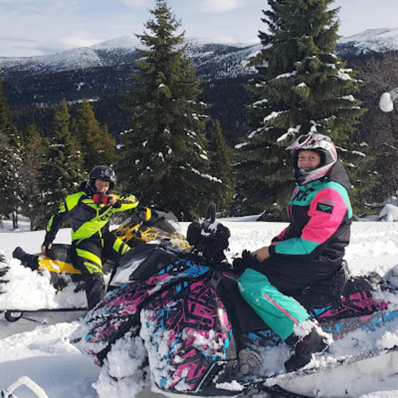 Meet your Posher, Kira - Picture 1 of 1